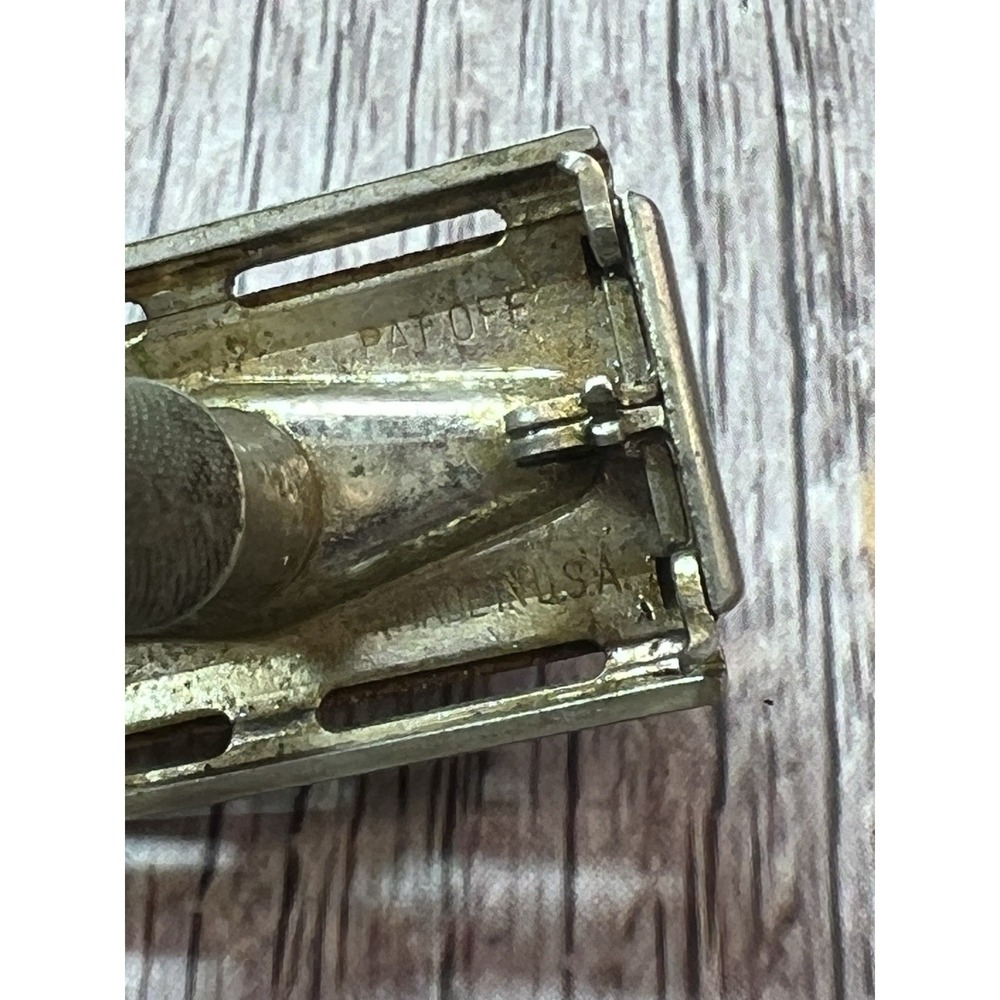 Gillette 40s Style Super Speed VTG DE Safety Razor TTO Notched Center No Date - Picture 6 of 7